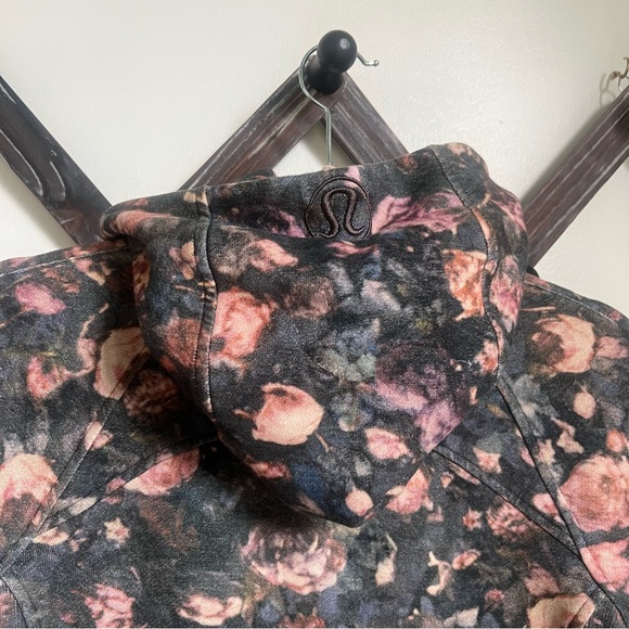 Lululemon Floral Scuba Hoodie - Picture 8 of 13